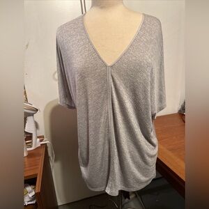 Women’s Blouse Top By VINCE Rayon Blend Short Sleeve V-neck Silver-gray Size M